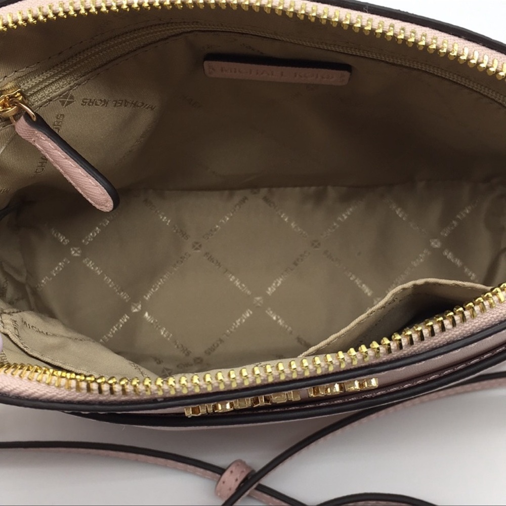 Michael Kors JET SET Emmy Medium Dome Crossbody - Picture 6 of 16